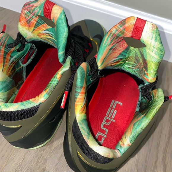 Lebron XI - Picture 12 of 16